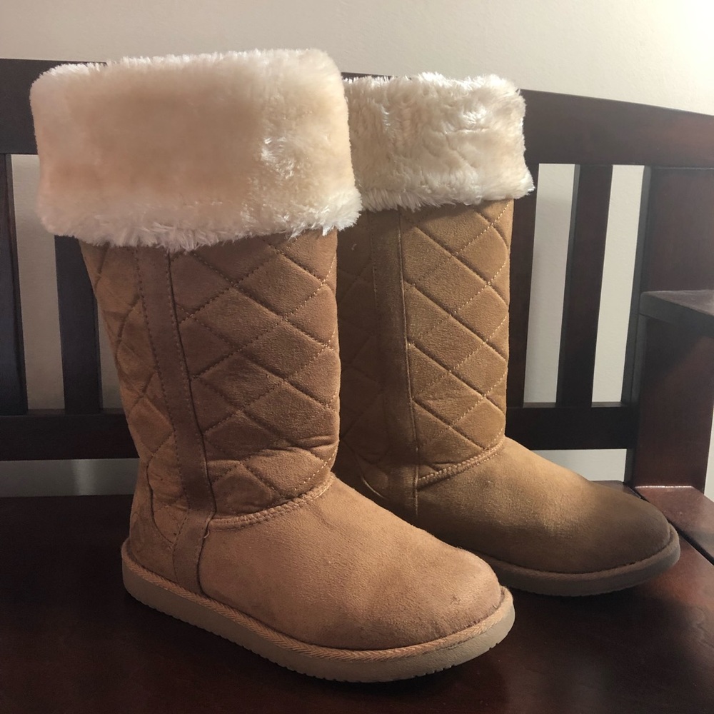 Cognac women’s cozy boots